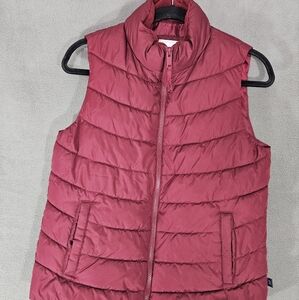 Stylish Puffer Vest in Burgundy